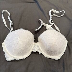 SO White Lace Underwire Bra with Adjustable Straps